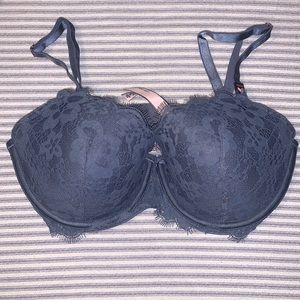 Blue lace Victoria’s Secret bra 32DDD